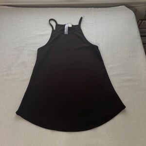 Alya black tank from Francesca- small -